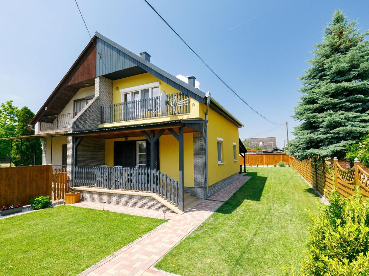 Holiday Home Hibiscus By Interhome Balatonkeresztúr Esterno foto