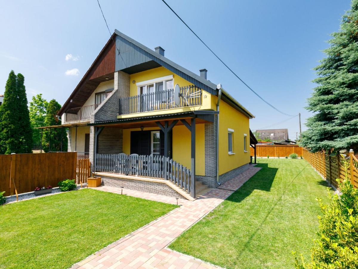 Holiday Home Hibiscus By Interhome Balatonkeresztúr Esterno foto